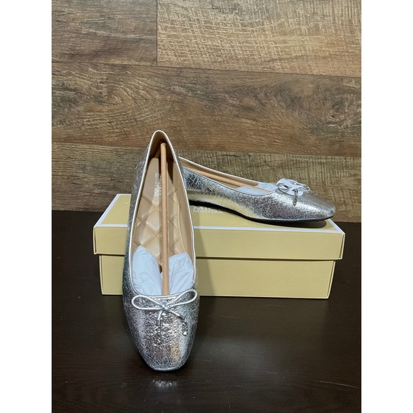 Michael Kors Silver Crackled Leather Ballet Flats Square Toe  Bow Detail size 9 - Picture 1 of 4